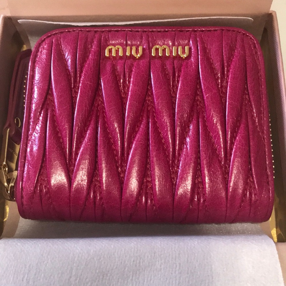 Brand New Miu Miu Matelasse Lux zip card case-SOLD